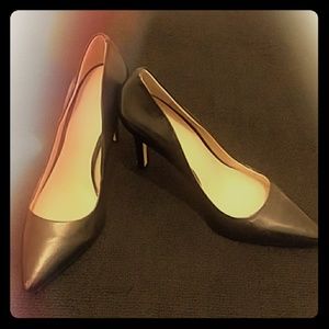 Saks Fifth Ave Black Pumps